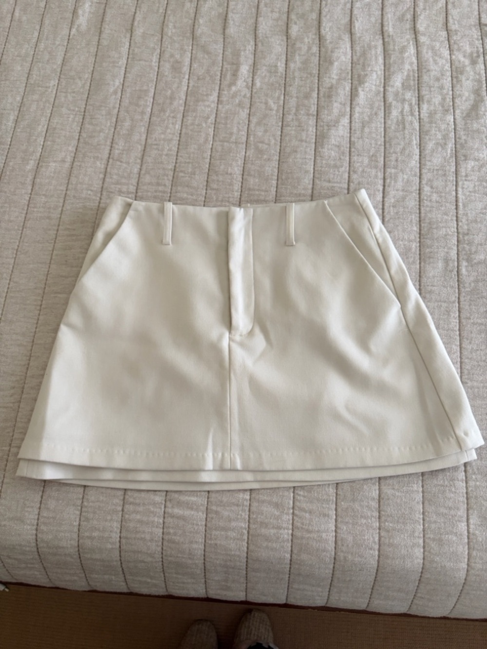 DISSH Cream Mini Skirt